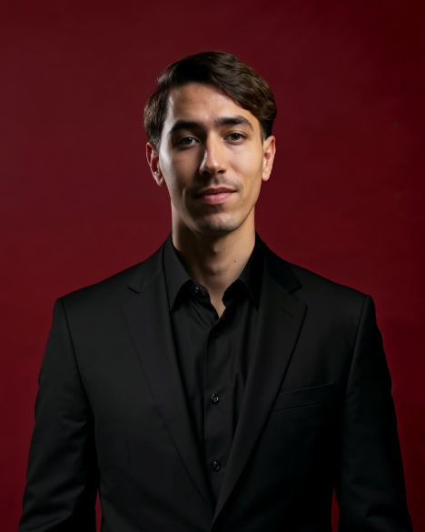 Portrait studio de Hamza Meggaiz, photographe & vidéographe SILVERSHOOTS